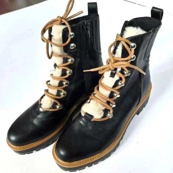 Nine West Ivani Sherpa Lace Up Lug Sole Combat Ankle Boots Booties Sz 6 - Picture 1 of 7